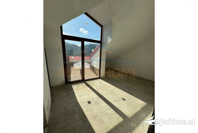 Shtepi ne shitje 4+1 ne Tirane - 330,000 Euro