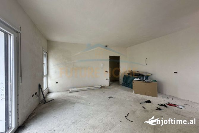 Shtepi ne shitje Apartament ne Tirane, 2+1, Mobilimi Bosh, pa mobiluar, Pagesa 197,150  Euro.