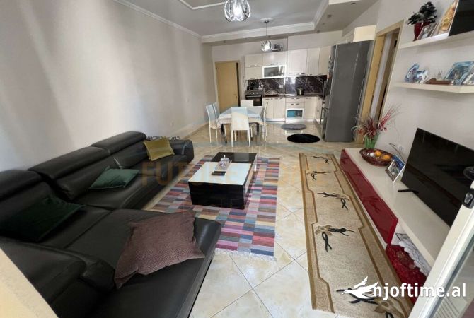 Shtepi ne shitje Apartament ne Tirane, 2+1, Mobilimi E mobiluar, Pagesa 134,000  Euro.