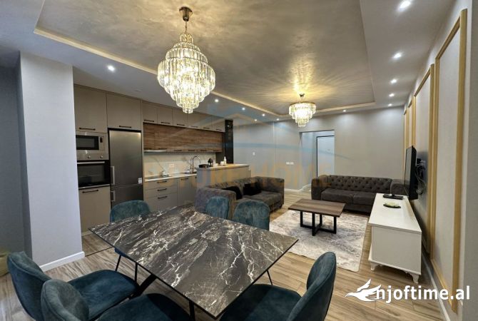 Shtepi ne shitje Apartament ne Durres, 3+1, Mobilimi E mobiluar, Pagesa 396,000  Euro.