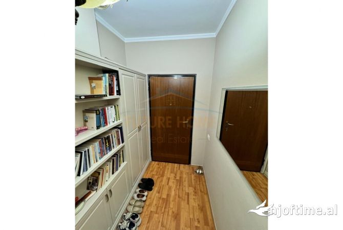 Shtepi ne shitje Apartament ne Tirane, 2+1, Mobilimi E mobiluar, Pagesa 286,900  Euro.