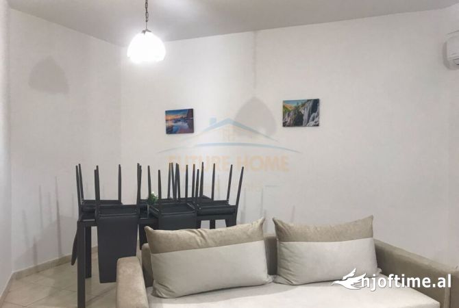Shtepi ne shitje Apartament ne Tirane, 2+1, Mobilimi E mobiluar, Pagesa 210,000  Euro.