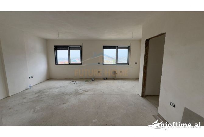 Shtepi ne shitje Apartament ne Tirane, 2+1, Mobilimi Bosh, pa mobiluar, Pagesa 147,500  Euro.