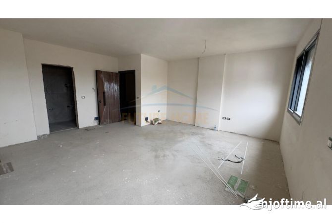 Shtepi ne shitje Apartament ne Tirane, 2+1, Mobilimi Bosh, pa mobiluar, Pagesa 147,500  Euro.