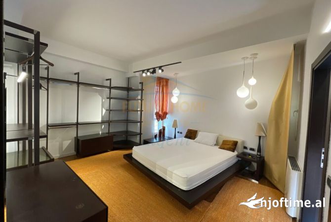 Shtepi me qera Apartament ne Tirane, 3+1, Mobilimi E mobiluar, Pagesa 1,500  Euro.
