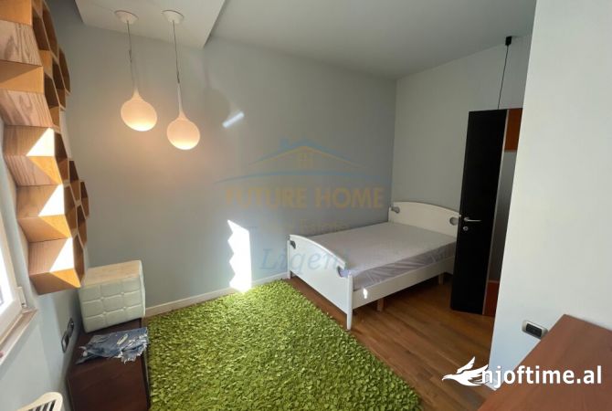 Shtepi me qera Apartament ne Tirane, 3+1, Mobilimi E mobiluar, Pagesa 1,500  Euro.
