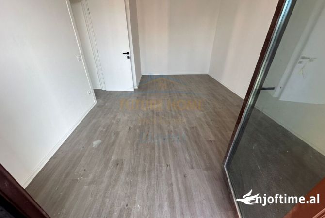 Shtepi me qera Apartament ne Tirane, 1+1, Mobilimi Bosh, pa mobiluar, Pagesa 1,300  Euro.
