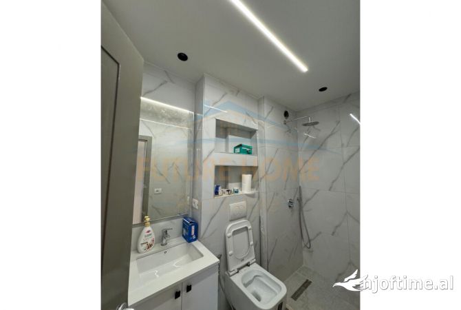 Shtepi ne shitje Apartament ne Tirane, 2+1, Mobilimi E mobiluar, Pagesa 155,000  Euro.