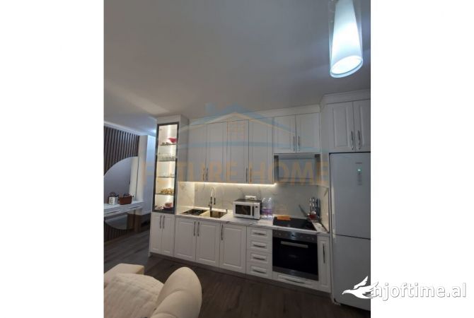 Shtepi ne shitje Apartament ne Tirane, 1+1, Mobilimi E mobiluar, Pagesa 95,000  Euro.