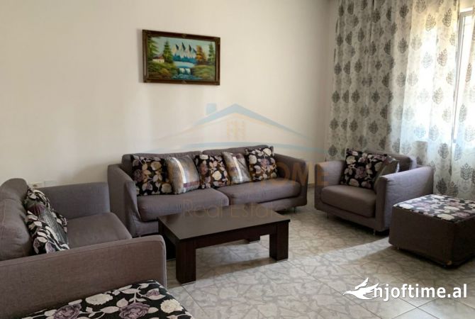 Shtepi ne shitje Shtepi Private ne Tirane, 5+1, Mobilimi E mobiluar, Pagesa 370,000  Euro.