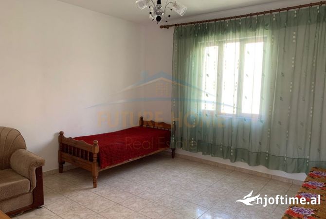 Shtepi ne shitje Shtepi Private ne Tirane, 5+1, Mobilimi E mobiluar, Pagesa 370,000  Euro.