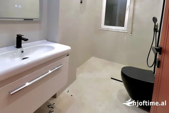Shtepi ne shitje Apartament ne Tirane, 1+1, Mobilimi E mobiluar, Pagesa 155,000  Euro.
