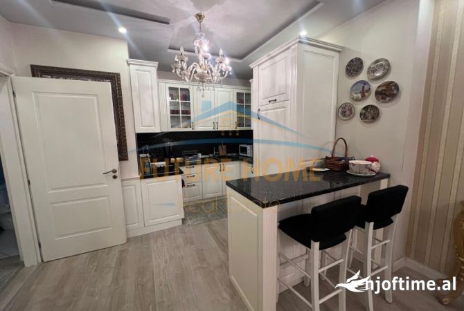 Shtepi ne shitje Apartament ne Tirane, 2+1, Mobilimi E mobiluar, Pagesa 155,000  Euro.