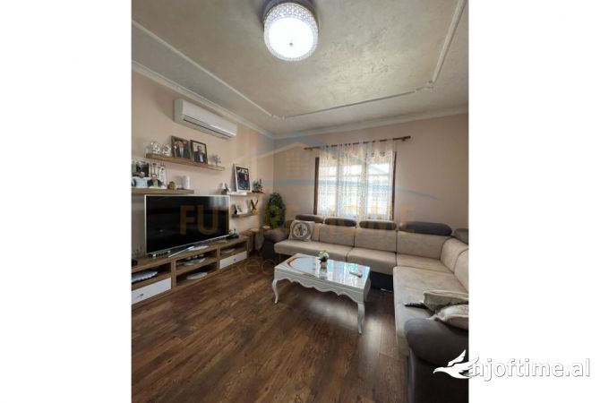 Shtepi ne shitje 4+1 ne Tirane - 230,000 Euro