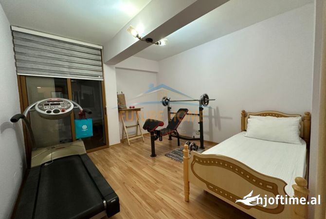 Shtepi me qera 2+1 ne Tirane - 700 Euro