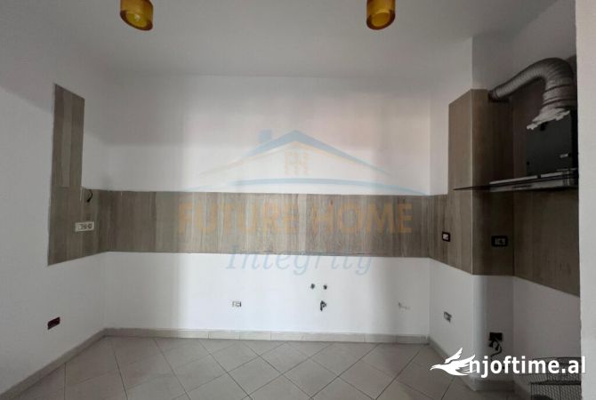 Shtepi ne shitje 1+1 ne Tirane - 165,000 Euro