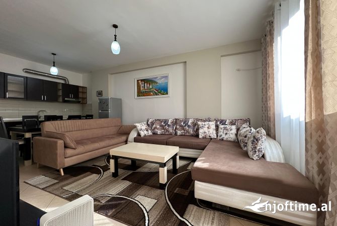 Shtepi ne shitje Apartament ne Tirane, 1+1, Mobilimi E mobiluar, Pagesa 98,000  Euro.