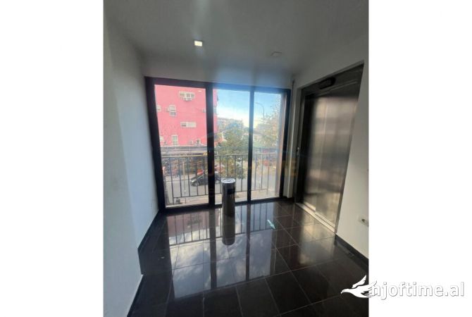 Qira, Ambient Biznesi, Don Bosko