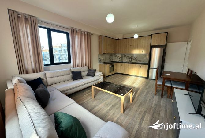 Shtepi me qera Apartament ne Tirane, 2+1, Mobilimi E mobiluar, Pagesa 50,000  Leke.