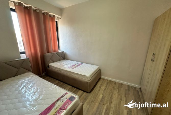 Shtepi me qera Apartament ne Tirane, 2+1, Mobilimi E mobiluar, Pagesa 50,000  Leke.