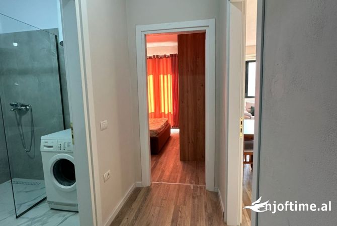 Shtepi me qera Apartament ne Tirane, 2+1, Mobilimi E mobiluar, Pagesa 50,000  Leke.