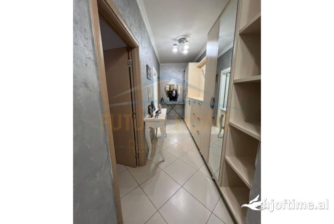 Shtepi ne shitje Apartament ne Tirane, 2+1, Mobilimi E mobiluar, Pagesa 170,000  Euro.