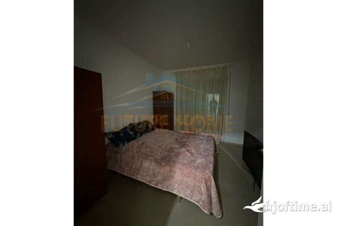 Shtepi ne shitje Apartament ne Tirane, 2+1, Mobilimi E mobiluar, Pagesa 130,000  Euro.