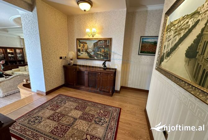 Shtepi ne shitje 4+1 ne Tirane - 570,000 Euro