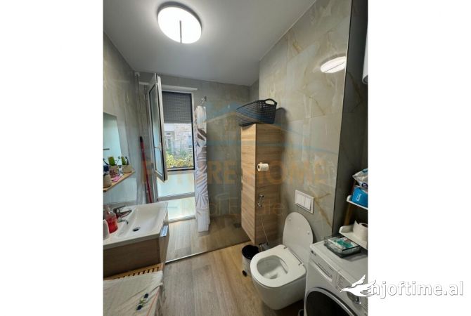 Shtepi ne shitje Apartament ne Durres, 2+1, Mobilimi E mobiluar, Pagesa 319,000  Euro.