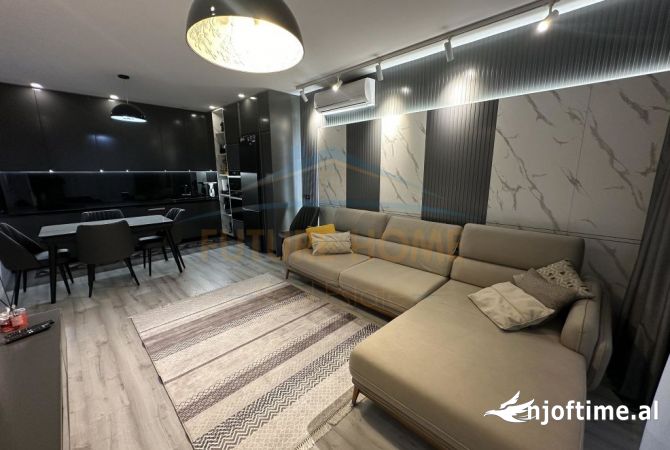 Shtepi ne shitje Apartament ne Tirane, 2+1, Mobilimi E mobiluar, Pagesa 210,000  Euro.