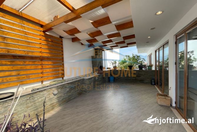 Shtepi ne shitje Penthose(kati i fundit panoramik) ne Tirane, 2+1, Mobilimi E mobiluar, Pagesa 280,000  Euro.