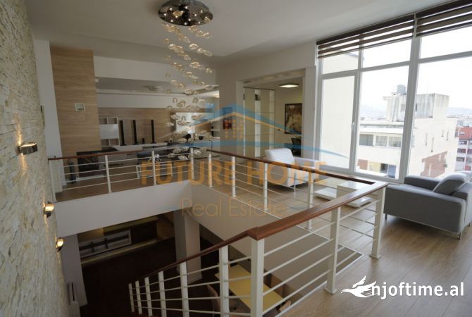 Shtepi ne shitje Penthose(kati i fundit panoramik) ne Tirane, 2+1, Mobilimi E mobiluar, Pagesa 280,000  Euro.