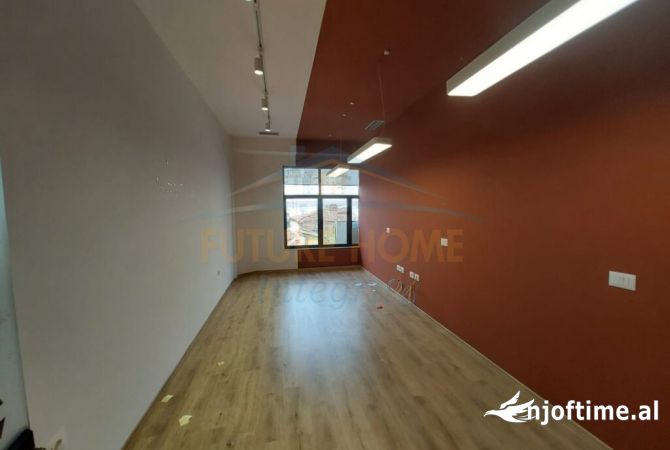 Qera, Ambient Biznesi, Qender, Tirane.