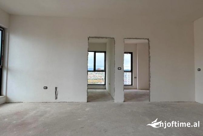 Shtepi ne shitje Apartament ne Tirane, 2+1, Mobilimi Bosh, pa mobiluar, Pagesa 147,200  Euro.