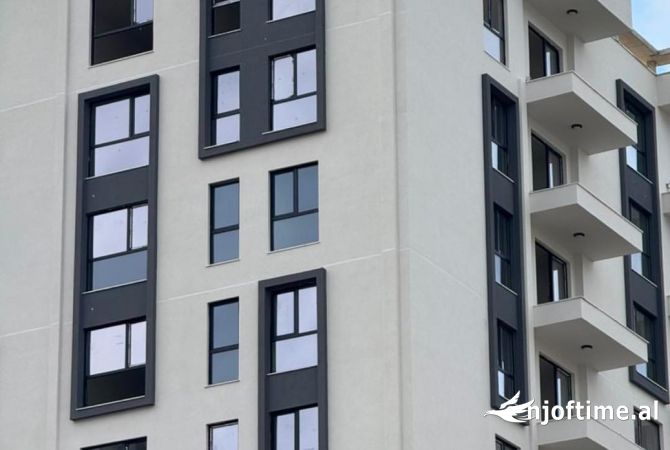 Shtepi ne shitje Apartament ne Tirane, 2+1, Mobilimi Bosh, pa mobiluar, Pagesa 147,200  Euro.