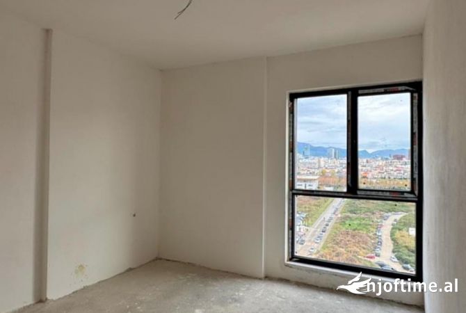 Shtepi ne shitje Apartament ne Tirane, 2+1, Mobilimi Bosh, pa mobiluar, Pagesa 147,200  Euro.