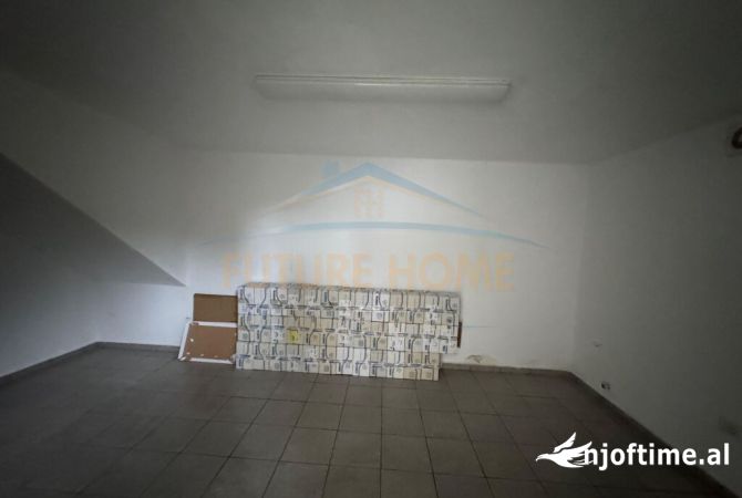 Qera, Kapanon, Autostrada Durres-Tirane