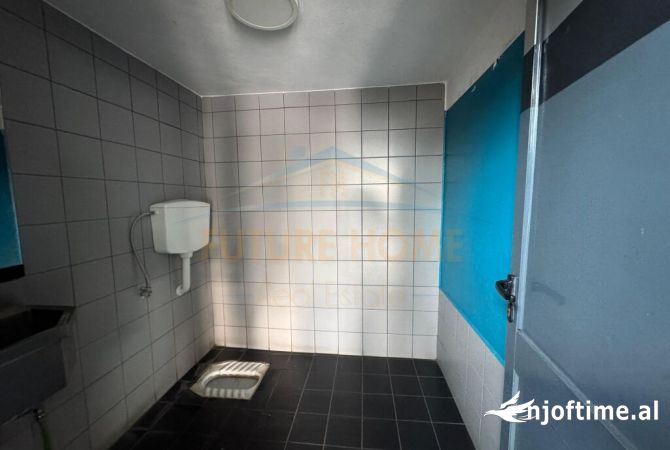 Qera, Kapanon, Autostrada Durres-Tirane