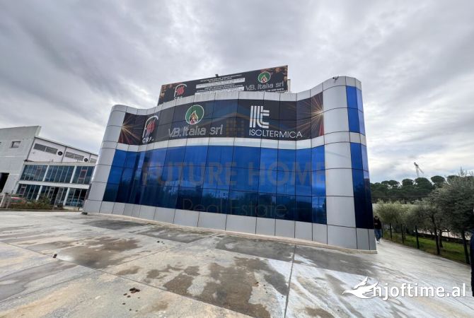 Ambient biznesi me qera 4+1 ne Tirane - 2,000 Euro