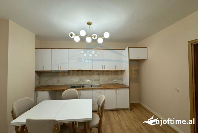 Shtepi ne shitje Apartament ne Tirane, 2+1, Mobilimi E mobiluar, Pagesa 133,000  Euro.