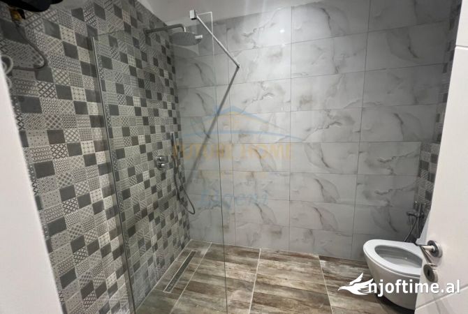 Shtepi ne shitje Apartament ne Tirane, 2+1, Mobilimi Bosh, pa mobiluar, Pagesa 170,000  Euro.