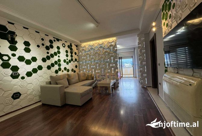 Shtepi me qera 2+1 ne Tirane - 800 Euro