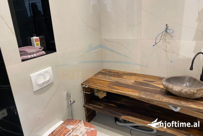 Ambient biznesi me qera 3+1 ne Tirane - 1,150 Euro