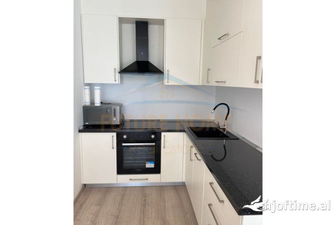 Qera, Ambient Biznesi, Blloku, Tirane