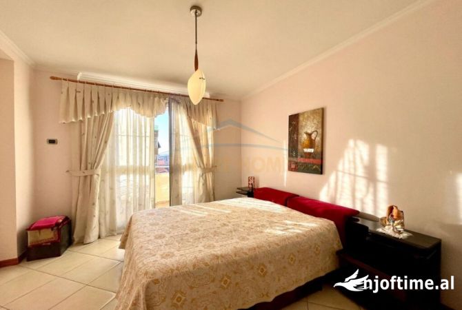 Shtepi ne shitje 3+1 ne Tirane - 330,000 Euro