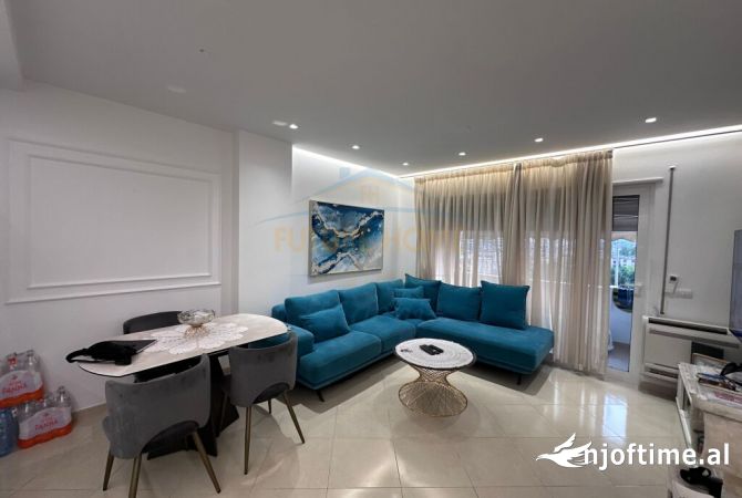 Shtepi ne shitje Apartament ne Tirane, 2+1, Mobilimi E mobiluar, Pagesa 320,000  Euro.