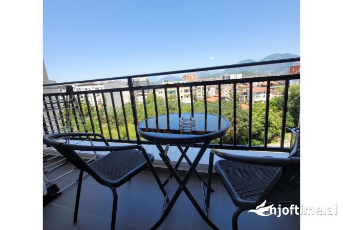 Shtepi me qera 2+1 ne Tirane - 800 Euro