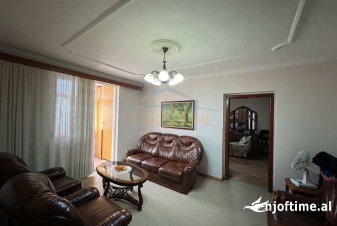 Shtepi ne shitje Apartament ne Tirane, 2+1, Mobilimi E mobiluar, Pagesa 230,000  Euro.