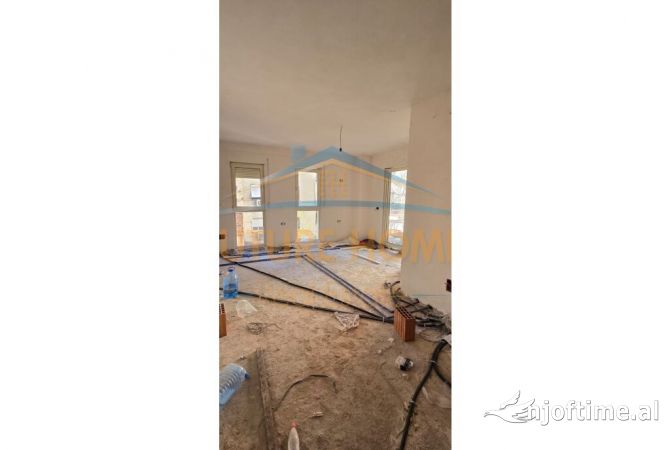 Shtepi ne shitje Apartament ne Tirane, 2+1, Mobilimi Bosh, pa mobiluar, Pagesa 179,000  Euro.