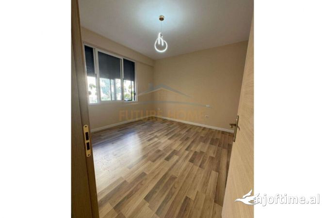 Shtepi ne shitje Apartament ne Tirane, 2+1, Mobilimi Bosh, pa mobiluar, Pagesa 115,000  Euro.